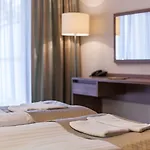 奥林匹克3号度假酒店 3* 科沃布热格